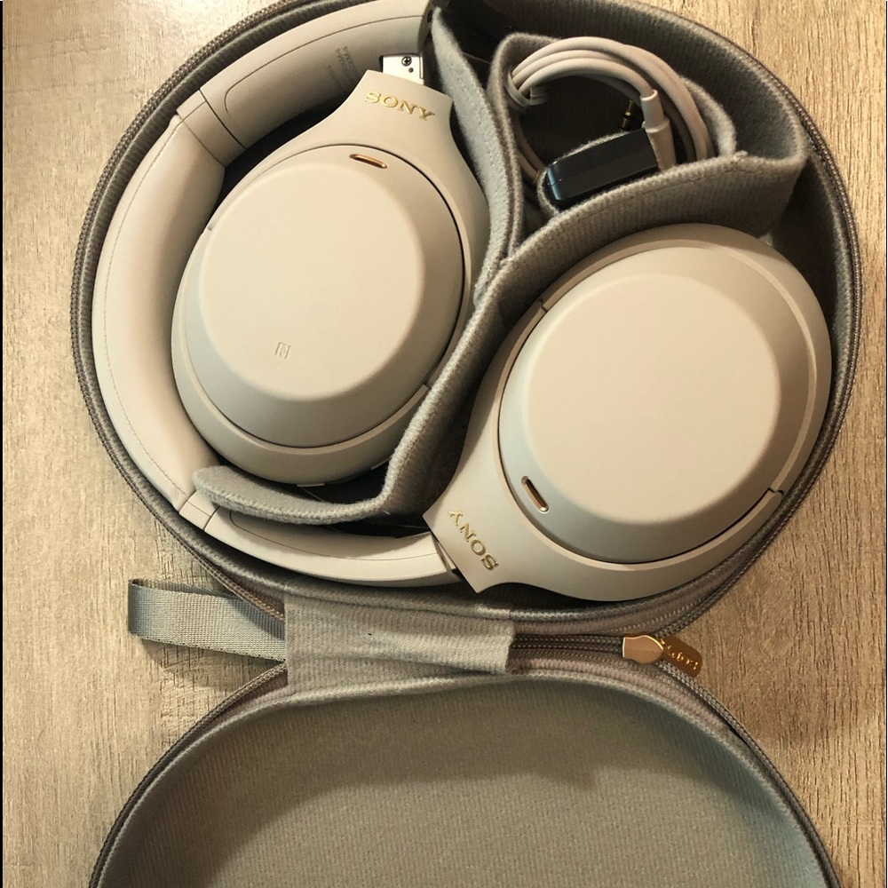 Sony WH-1000XM4 Wireless Headphones, Silver